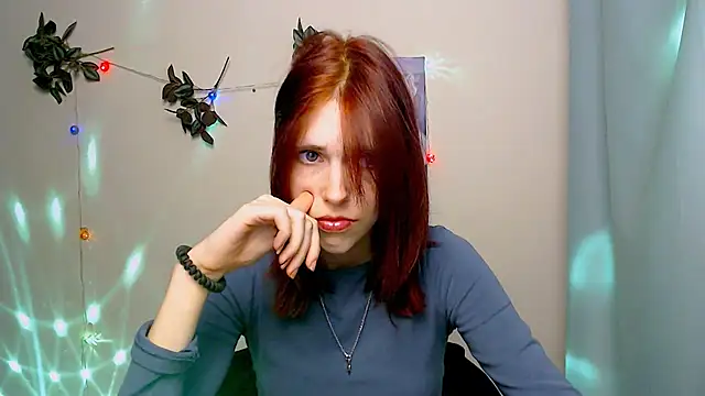 GuessMe___ live cam on StripChat