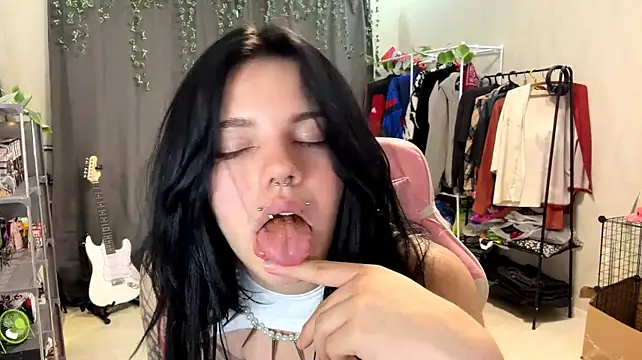 Veloura_Sweet webcam