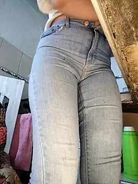 Florxxx9 live cam on StripChat