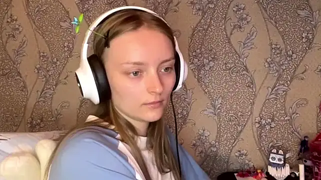 EmyMiu webcam