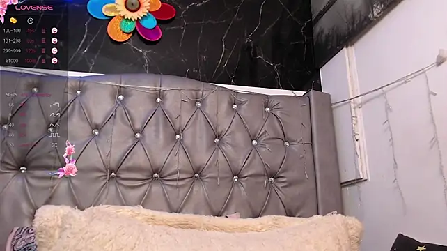 LAILAGUMMY live cam on StripChat