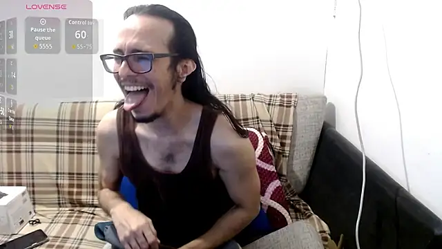 cholitohermoso live cam on StripChat