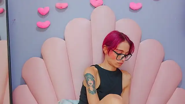 luci_miller webcam
