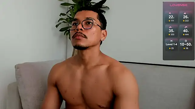 Nico_Rios1 live cam on StripChat