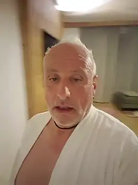 Kalactg10 live cam on StripChat