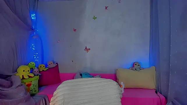 YourLizzyDoll webcam