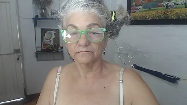 FunnyGrandma webcam