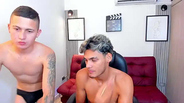 Seductive_BoysW webcam