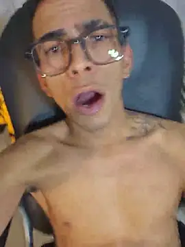TOMBOYSEXX webcam