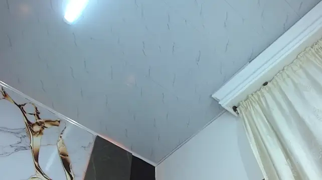 Brandon_Wolf webcam