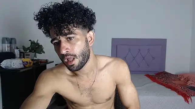 veneco_hot live cam on StripChat