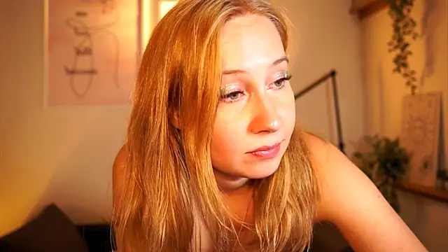 Enchantyy live cam on StripChat
