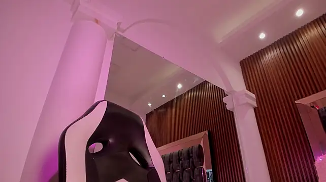 Sotf_Charlotte live cam preview