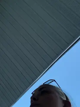 winniiewhimsical live cam preview