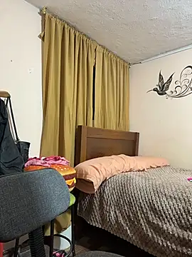 latinfemale live cam preview