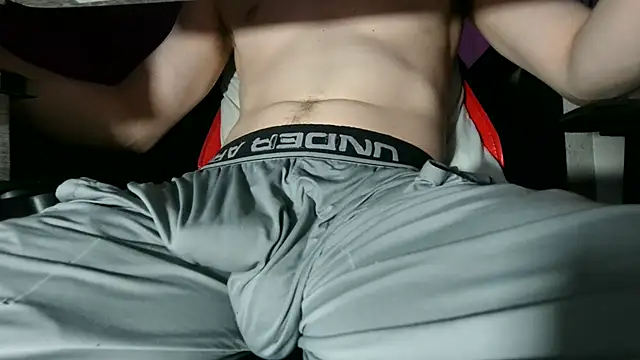 Dick_and_muscles live cam on StripChat