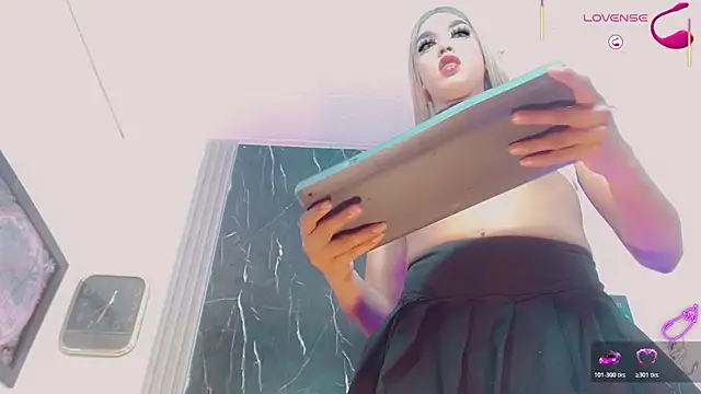 Amanda_Cax live cam on StripChat