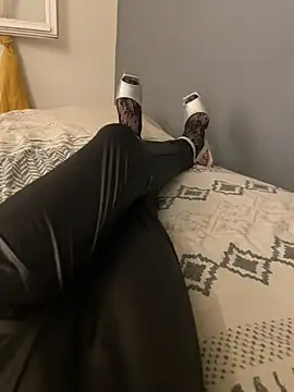 feet2346 webcam
