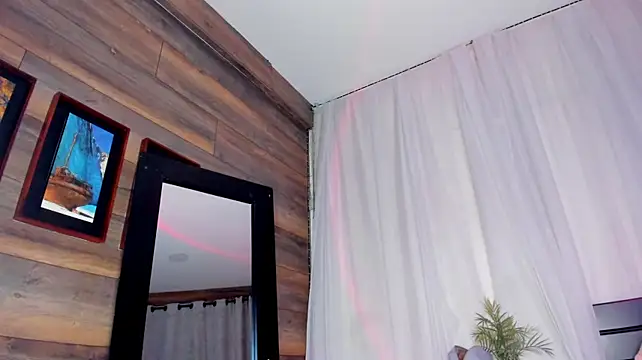 GabyNicolls webcam