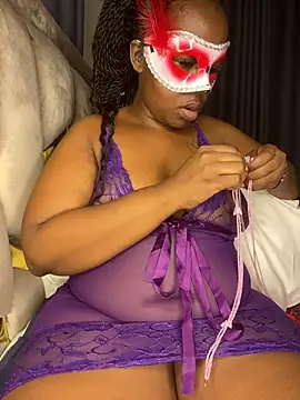 BIGMAMA011 webcam
