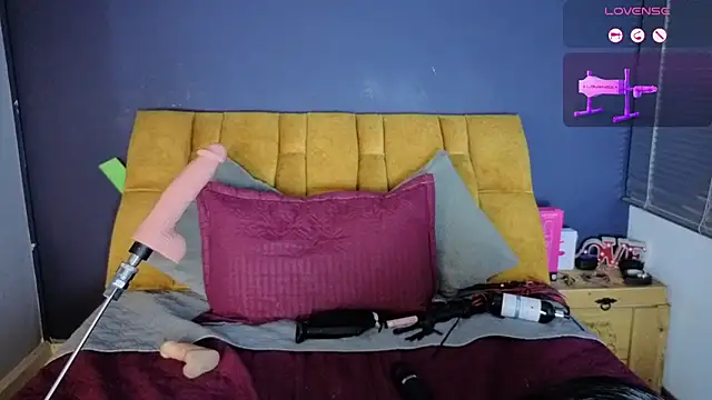 KendraaSimons webcam