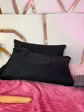 Mia_blackthorne webcam