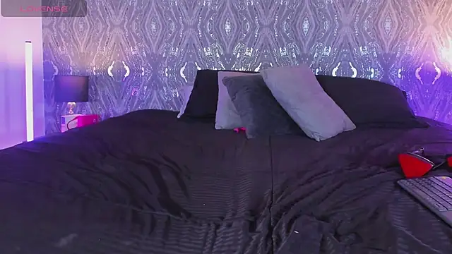 AbellaFox_ live cam on StripChat