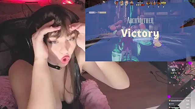 Lunar_Bunny live cam on StripChat