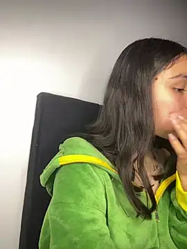 hotwife26 live cam on StripChat