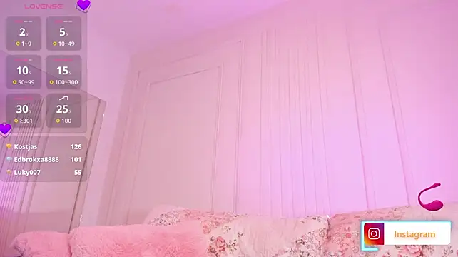 Lia-Monroe live cam on StripChat