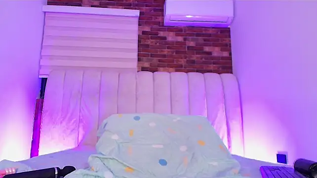 sofi_dv live cam on StripChat