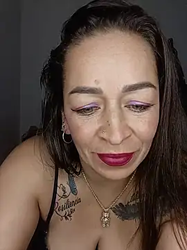 AshleeyLove webcam