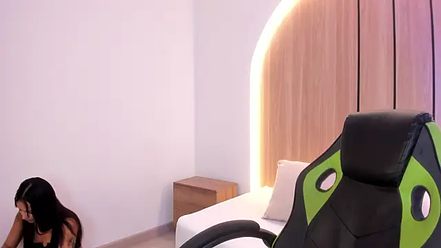 evelyn_rummage live cam preview