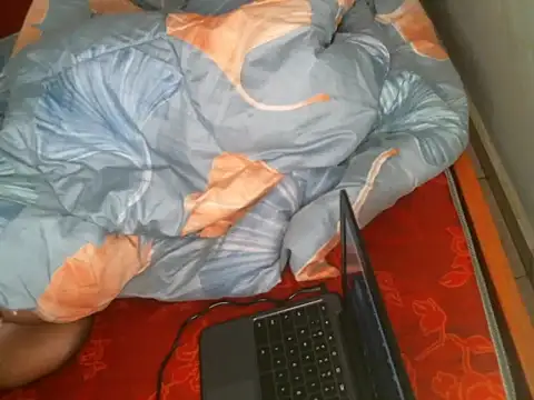 prettyl8 webcam