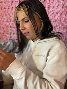 LilyCarter_Pinkk