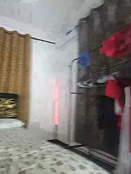 Zola_Nooryi webcam