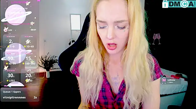 Aliceglass__ webcam