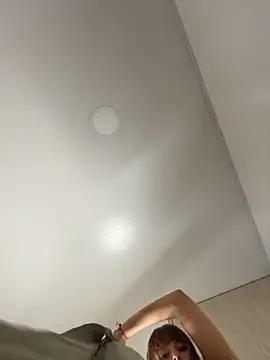 lara_reynolds webcam
