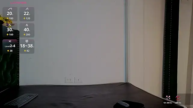 Adriann_voss webcam