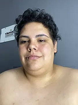 Hailey_Curvy live cam on StripChat