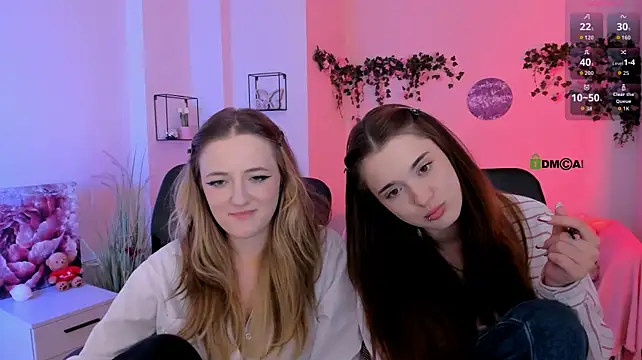 liana_kisses webcam