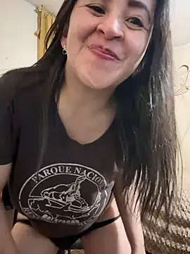 latinfemale live cam preview