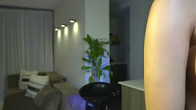 kendall_ruiz webcam