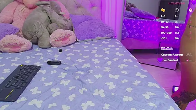 SoofiKiss webcam