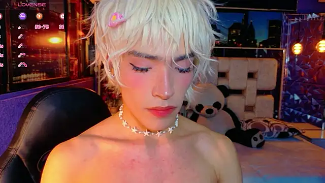 isaac_nova webcam