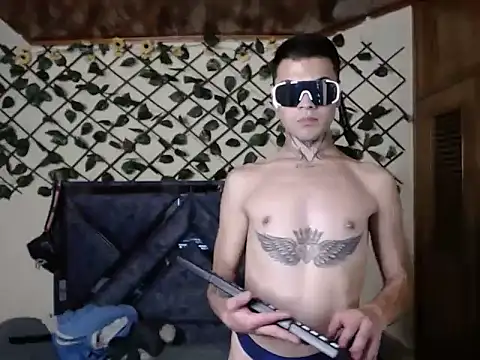 MarceloMilk live cam on StripChat