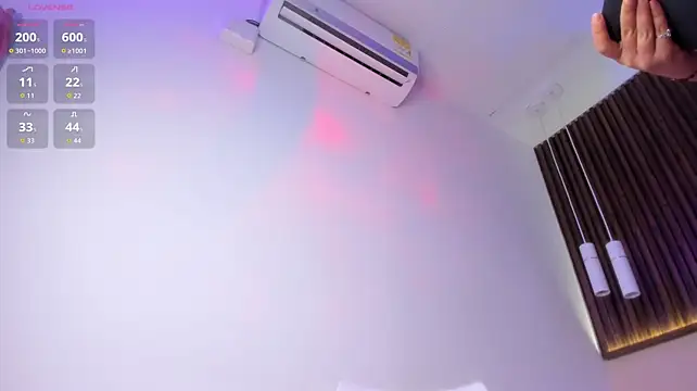 sara_frost webcam