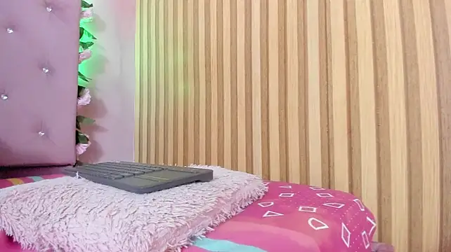 lovely__kiss__ live cam preview