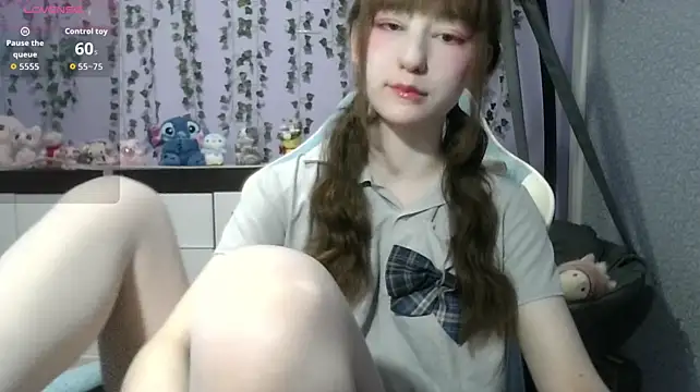 Yoonhee_ki live cam on StripChat