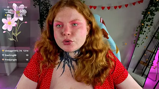 Cassie_xKiss live cam on StripChat